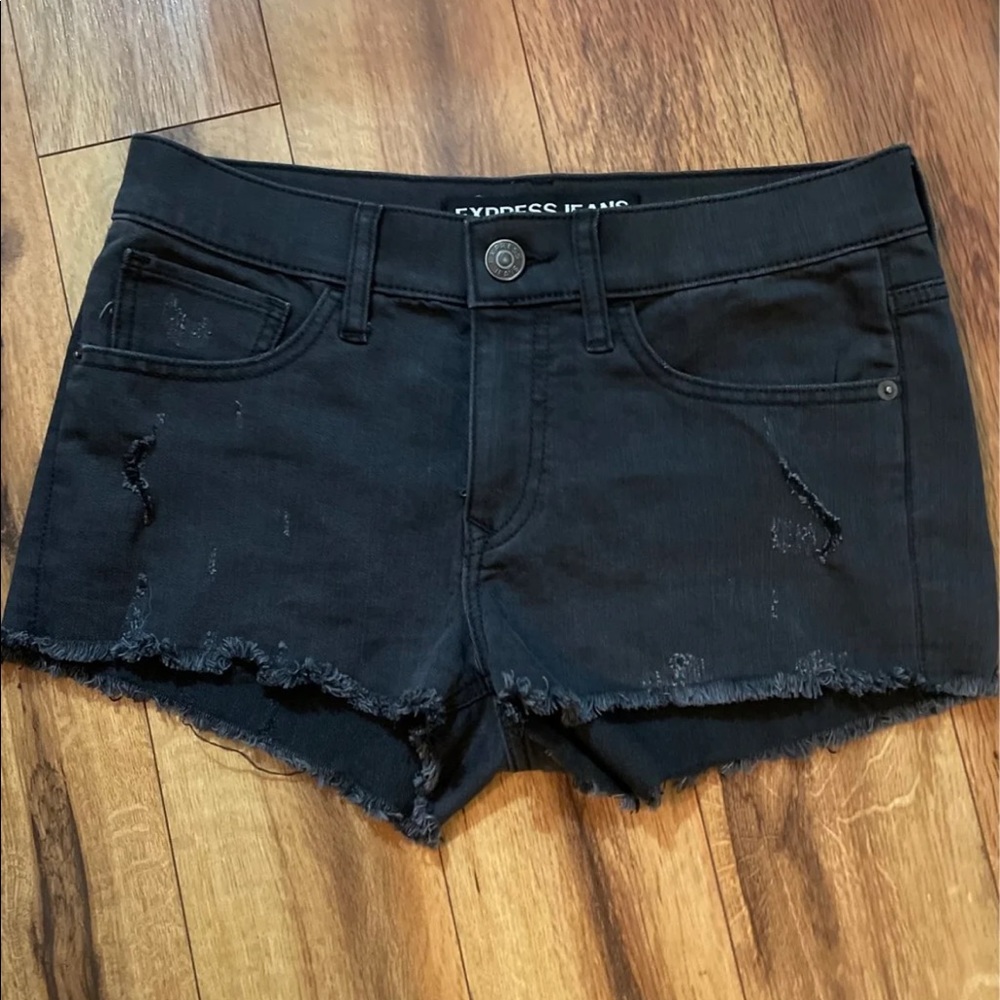Black express shorts